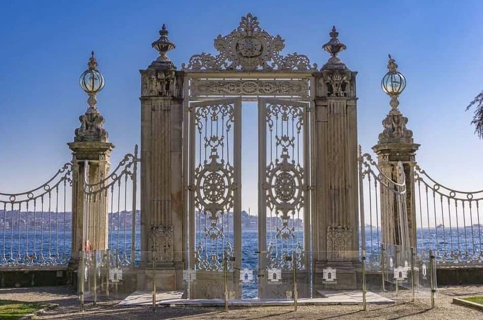 DOLMABAHCE PALACE with HAREM , BOSPHORUS CRUISE FULLDAY ISTANBUL TOUR - Photo 3