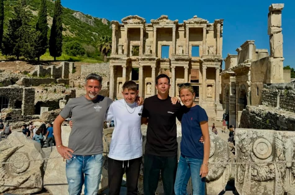 EXPLORE EPHESUS BEST | 3-Hour Skip-the-Line Ephesus & Terrace Houses Tour - Photo 4
