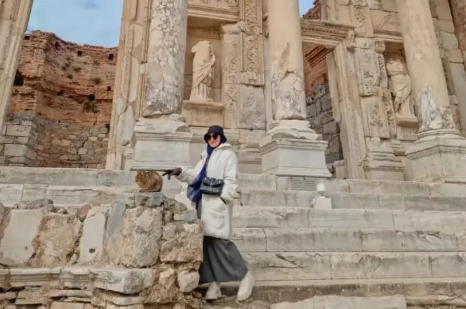 Full Day Tour to Ephesus and Archaeological Museum From Izmir - Photo 4