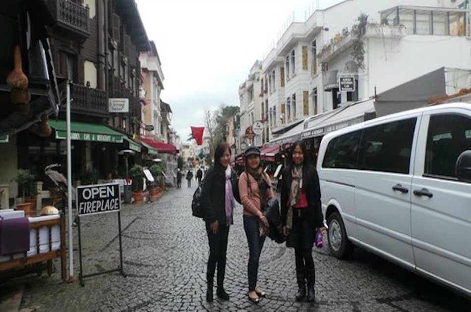 Private 2 Hour Boat Tour around Istanbul - Photo 3