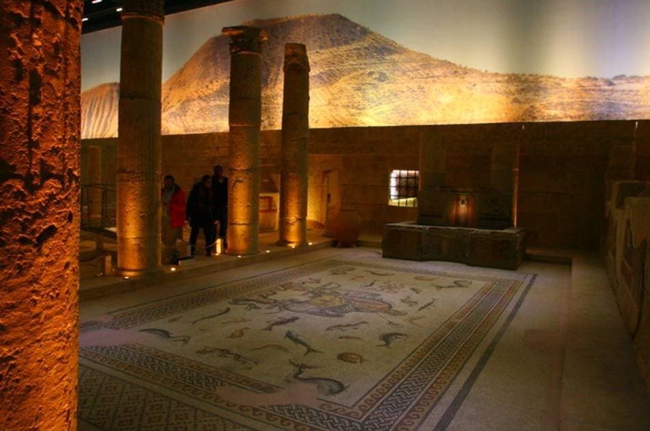 Urfa to Mt Nemrut on a Fascinating 4 days Tour - Photo 4