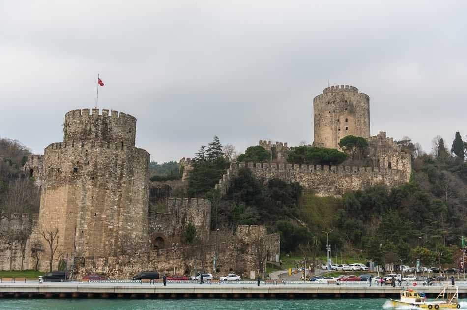 Visit 2 Continents on a Bosphorus Cruise Full-Day Istanbul Tour with Lunch - Photo 25