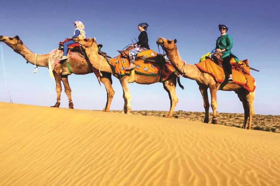 4x4 Desert Safari With BBQ Dinner From Dubai - Photo 3