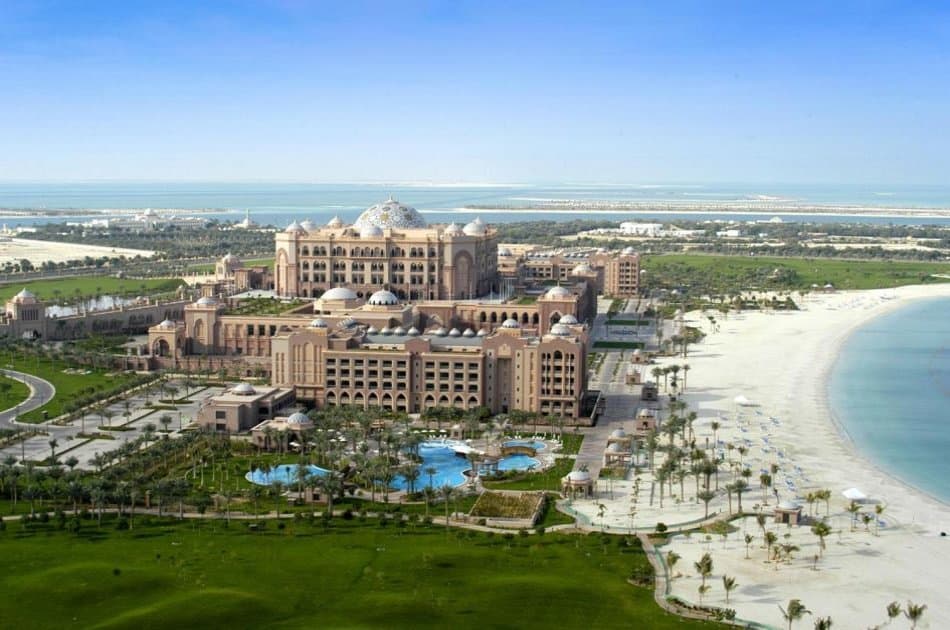 Private Day Trip to Abu Dhabi with Lunch - Photo 3