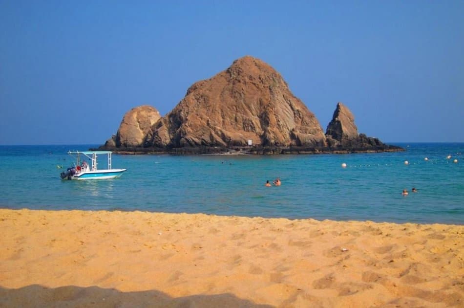 Private East Coast Fujairah Tour With Lunch - Photo 2