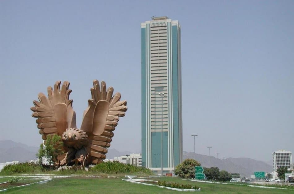 Private East Coast Fujairah Tour With Lunch - Photo 3