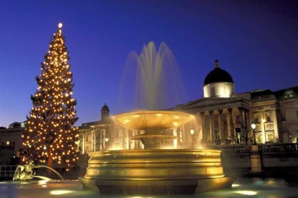 Christmas Eve in London With Dinner and Midnight Mass - Photo 5