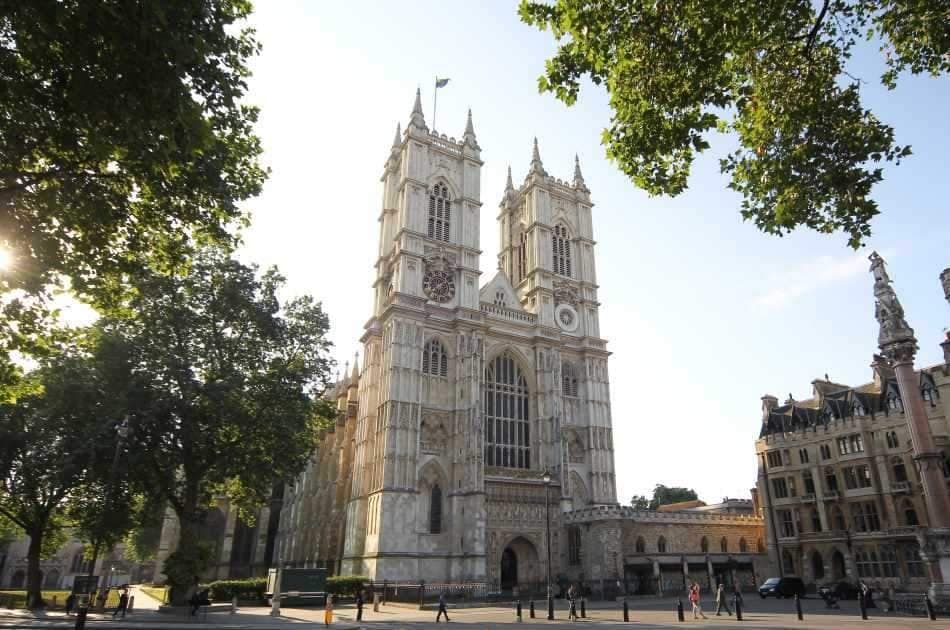 Half Day Tour of London With St. Pauls Cathedral and Guard Change - Photo 2
