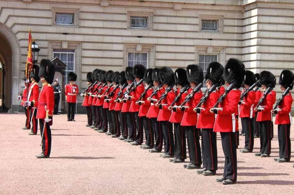 Half Day Tour of London With St. Pauls Cathedral and Guard Change - Photo 8