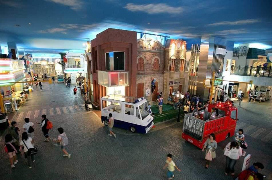 Kidzania London - Fast Track - Photo 5