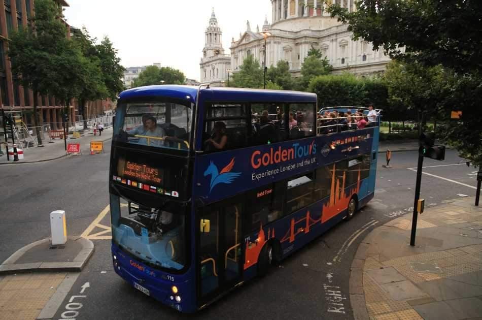 One Day Hop on Hop Off Bus Tour - Christmas Day - Photo 5