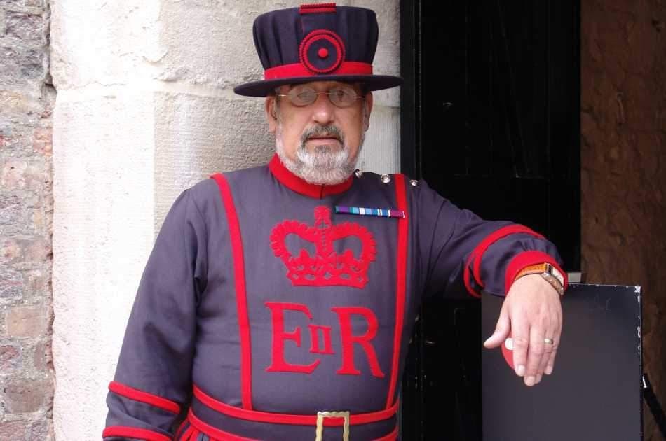 Tower of London Tickets - With Beefeater Tour - Photo 11