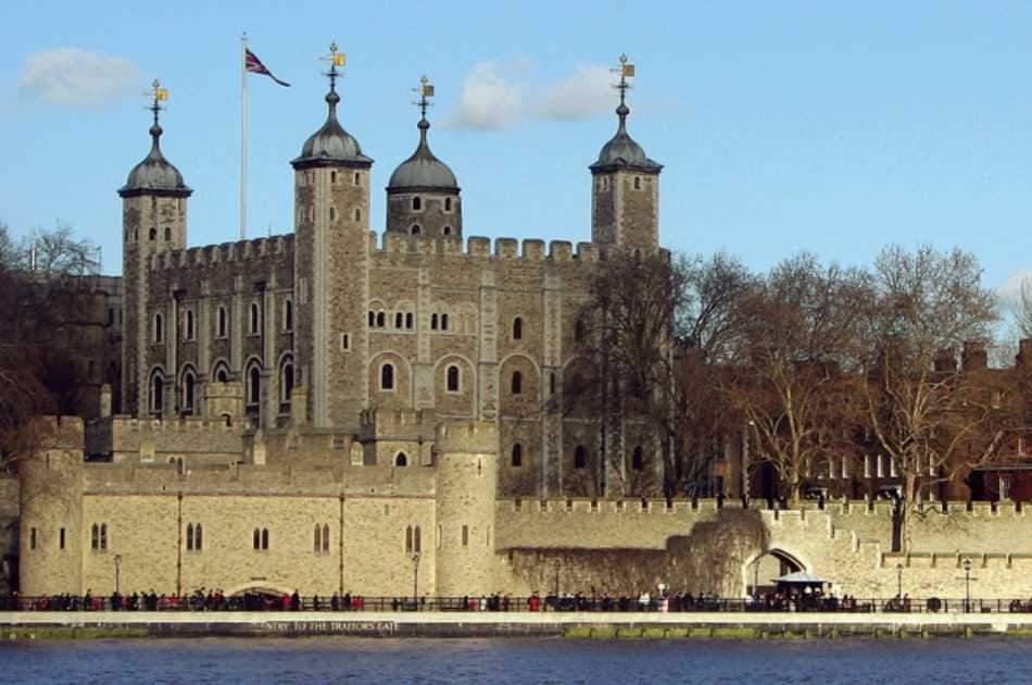 Tower of London Tickets - With Beefeater Tour - Photo 3