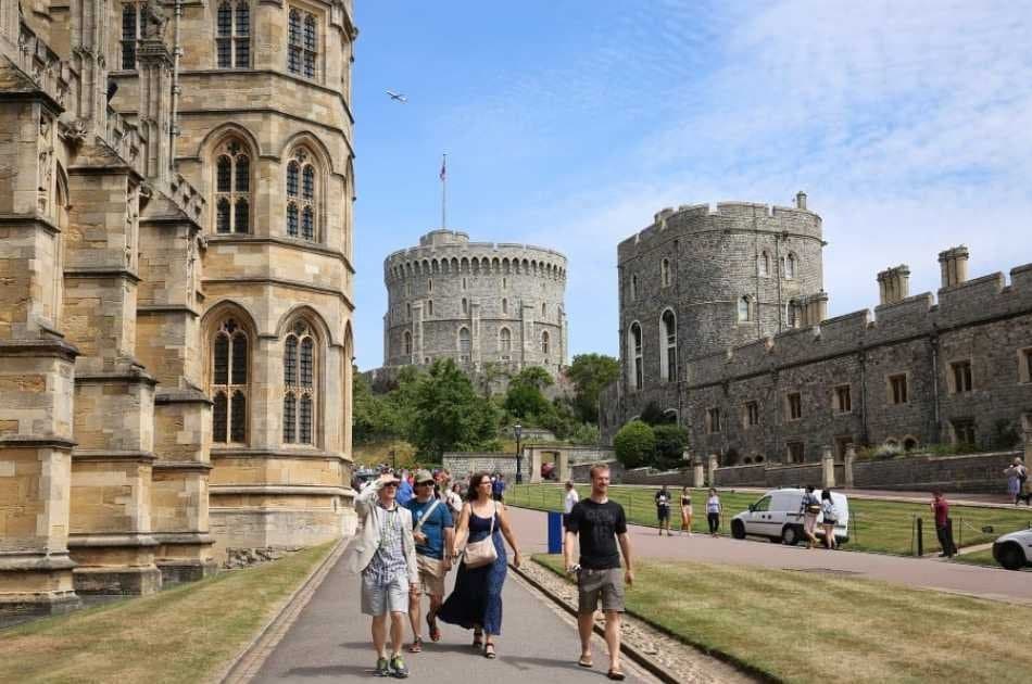 Windsor Castle and Roman Baths with Free Lunch Pack - Photo 9