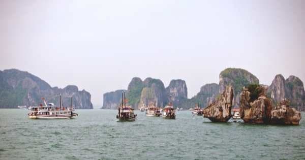 Ha Long Bay 1 Day Tour - Photo 1
