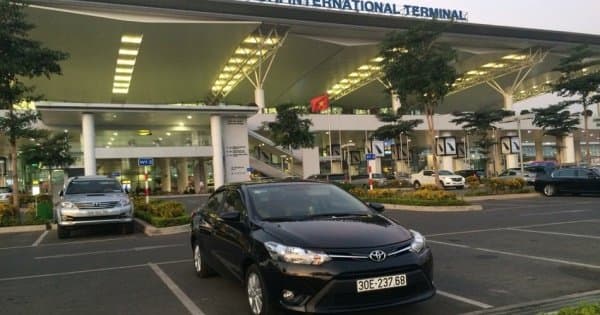 Hanoi Airport Arrival Transfer by 4 Seats Car - Photo 1