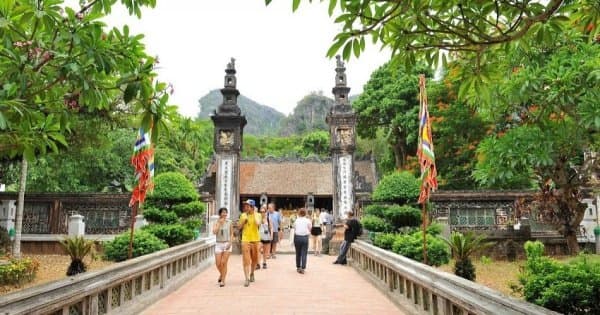 Hoa Lu & Trang An Full Day Tour from Hanoi - Photo 1