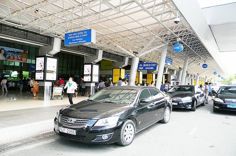 Private Tan Son Nhat International Airport Pick Up - 4 seaters - Photo 3