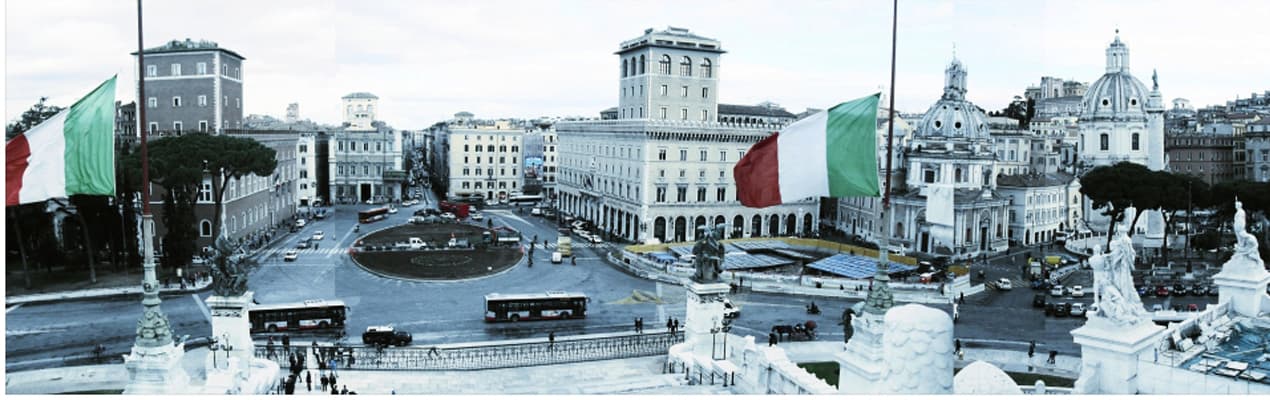 Central Hub of Rome "Piazza Venezia"