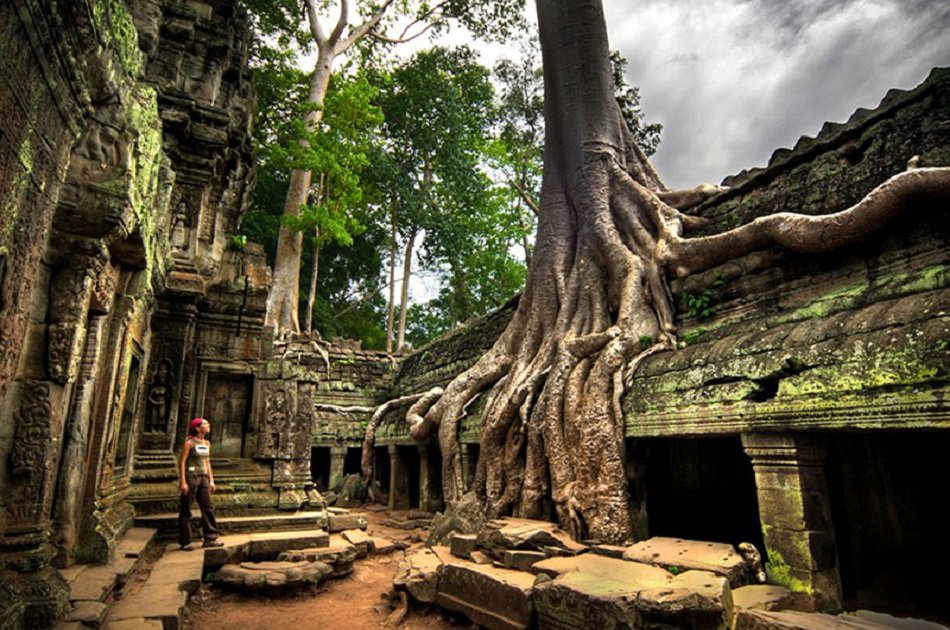 Discover Angkor Complex in Siem Reap With a Joining Tour
