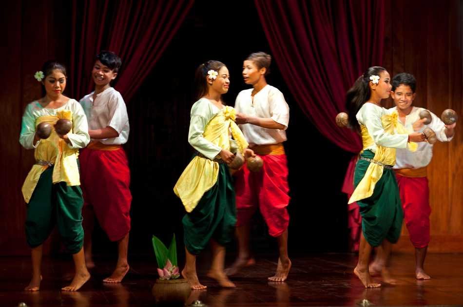 Rosana Broadway Show in Siem Reap