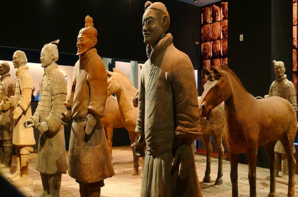 2-day Private Tour: Terracotta Warriors and Huashan Mountain 