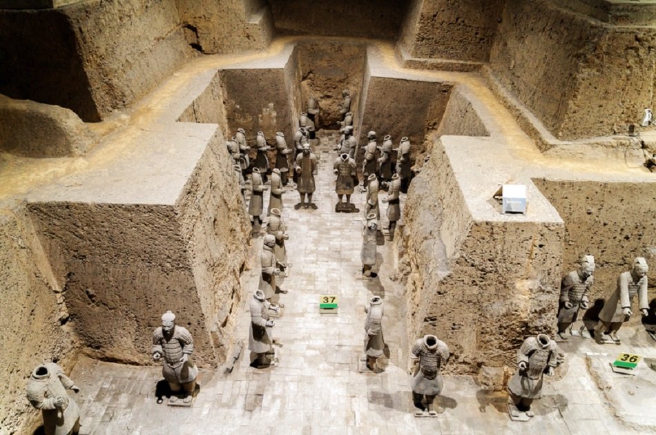 2-day Private Tour: Terracotta Warriors and Huashan Mountain 