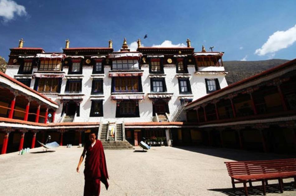 8 Days Central Tibet and Namtso Small Group Tour
