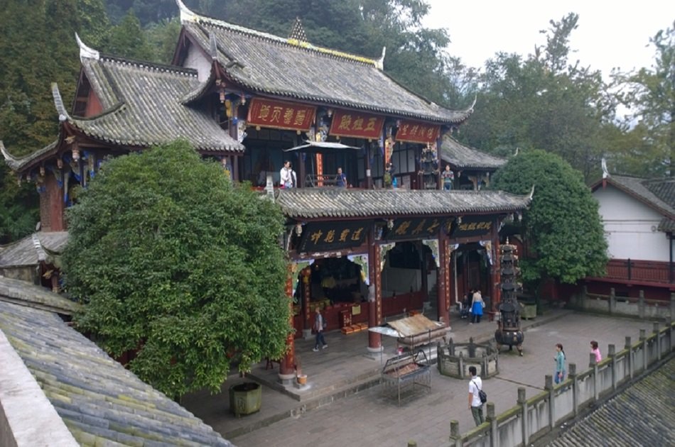 All-inclusive Chengdu Guided Private Tour of Taoist Mountain and Dujiangyan