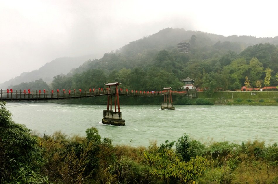 All-inclusive Chengdu Guided Private Tour of Taoist Mountain and Dujiangyan