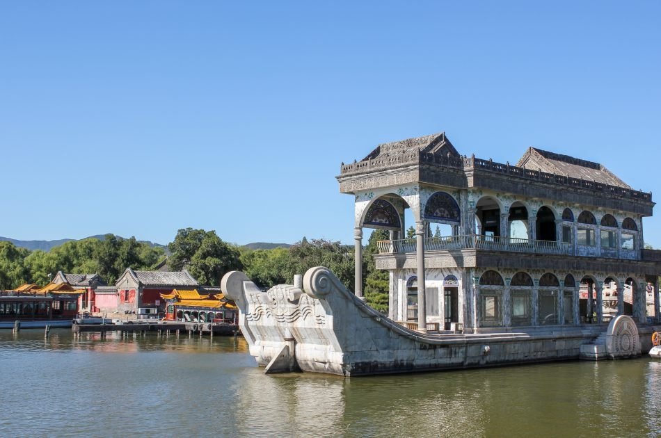 Badaling Great Wall and Summer Palace Coach Tour from Beijing
