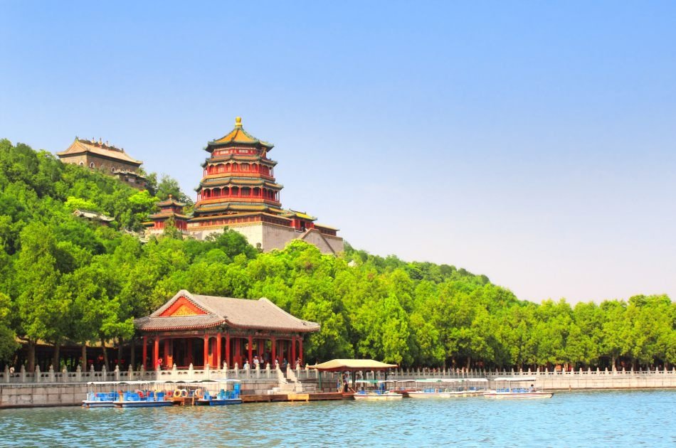 Badaling Great Wall and Summer Palace Coach Tour from Beijing
