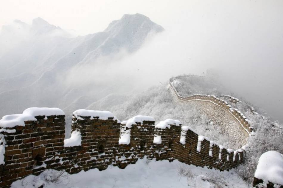 Beijing Great Wall with Round Trip Cable Car and 798 Art Zone Private Tour