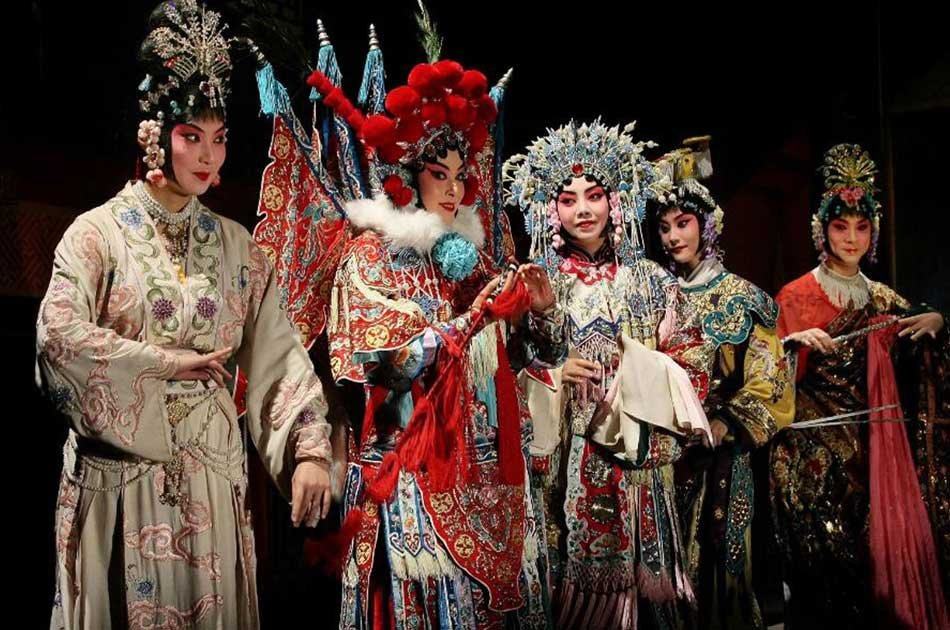 Beijing Opera Show at Liyuan Theater