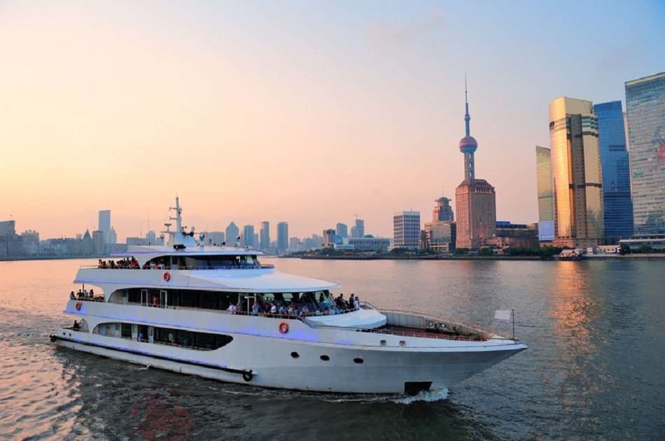Private Day Tour of Ancient Water Town and Huangpu River Cruise