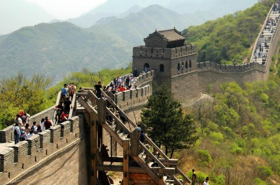 Private Day Tour of Badaling Great Wall and Ming Tombs in Beijing