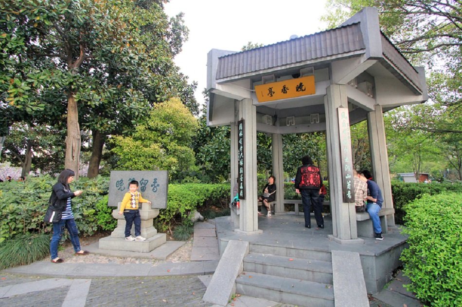 Private Day Tour of Essential Hangzhou Sightseeing