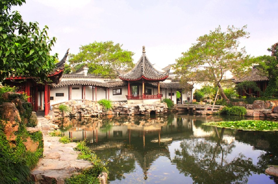 Private Day Tour of Gardens and Old Street in Suzhou