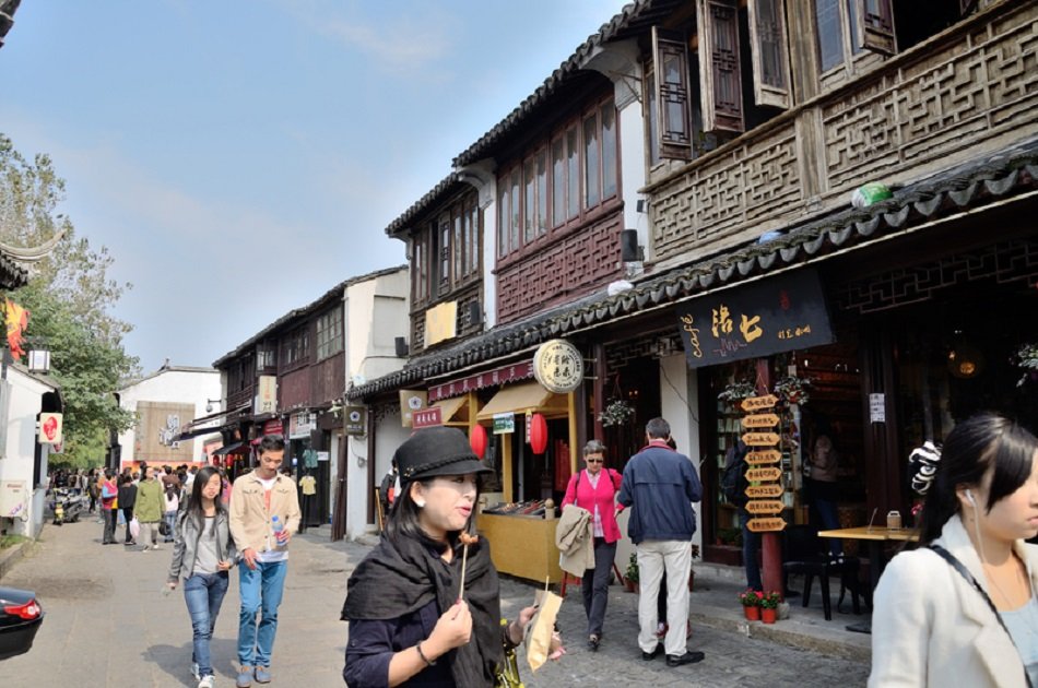 Private Day Tour of Gardens and Old Street in Suzhou