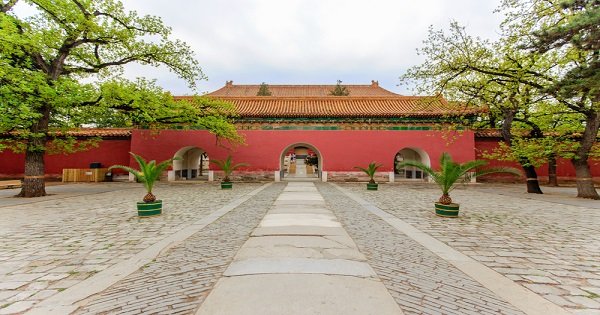 Private Day Tour of Mutianyu Great Wall and Ming Tombs in Beijing