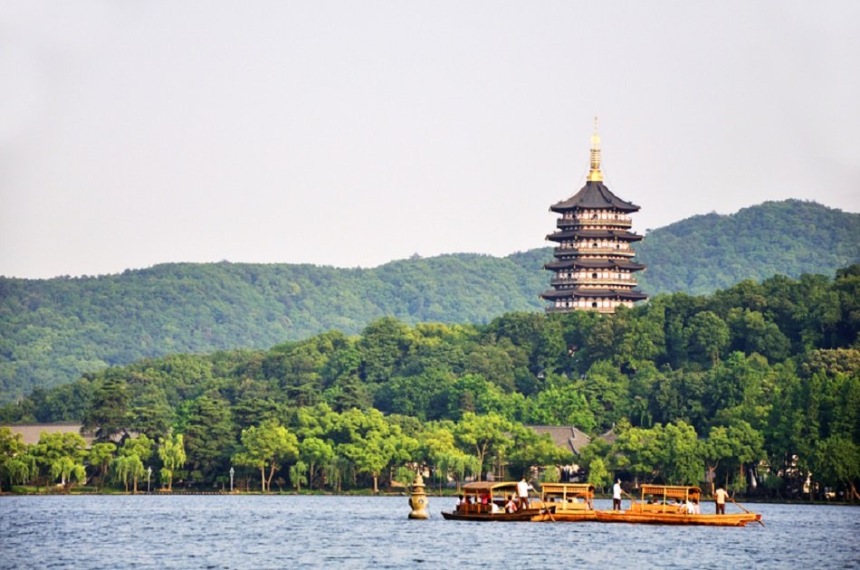 Private Hangzhou Day Tour of Water Town and West Lake