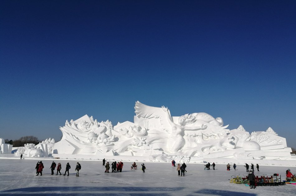 Private Harbin Day Tour to Ice and Snow Sculpture Festival