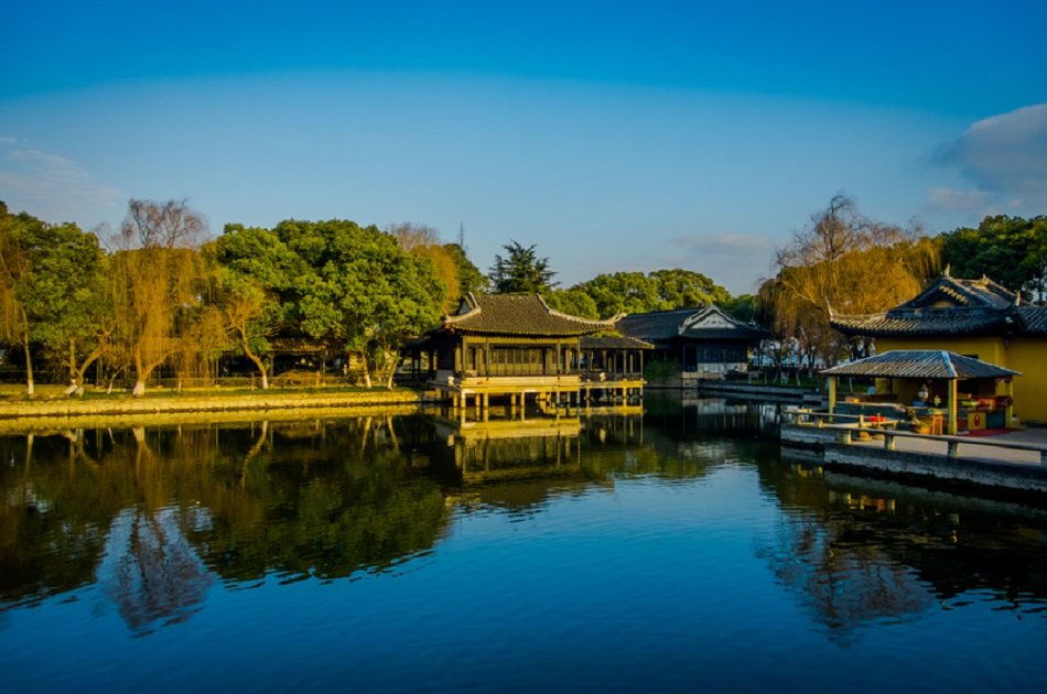 Private Suzhou Garden and Water Town Highlights Trip