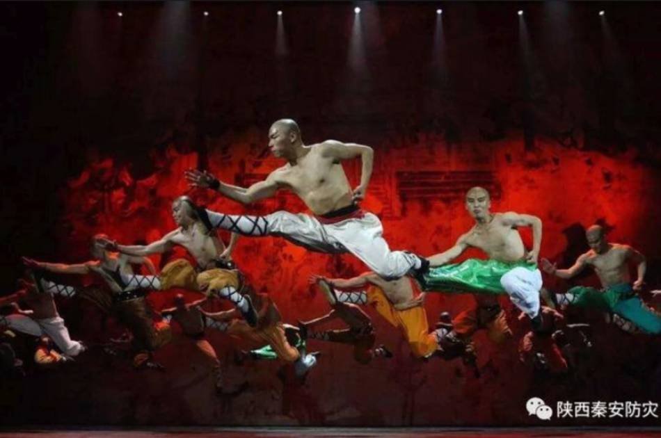Private Transfer For Kungfu Show With VIP Seats In The Red Theatre