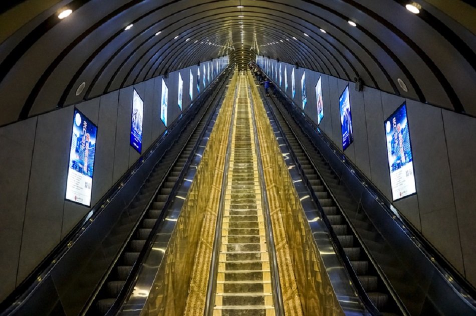 Zhangjiajie Private Trip of Tianmen Mountain, Sky Walk and Tujia Custom Discovery