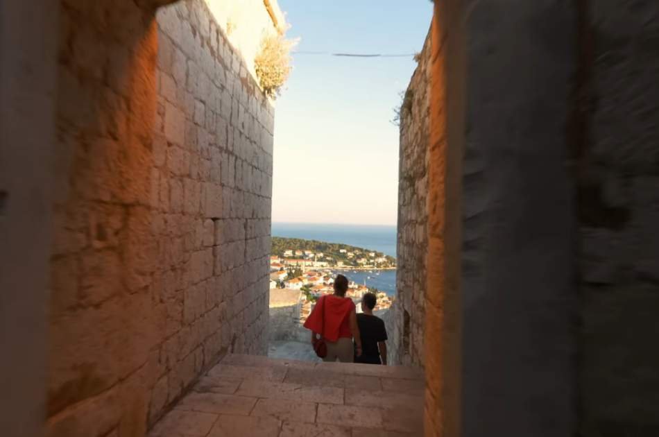 Blue Cave and Hvar Full Day Trip