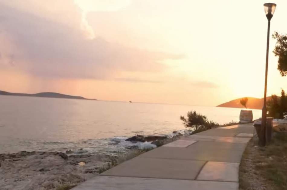 Blue Cave and Hvar Full Day Trip