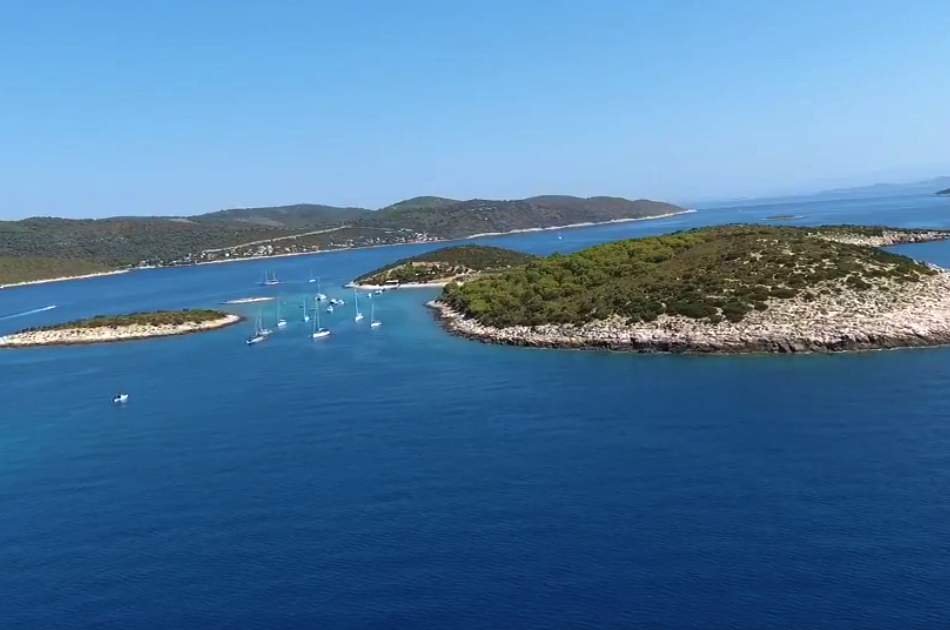 Blue Cave and Hvar Full Day Trip