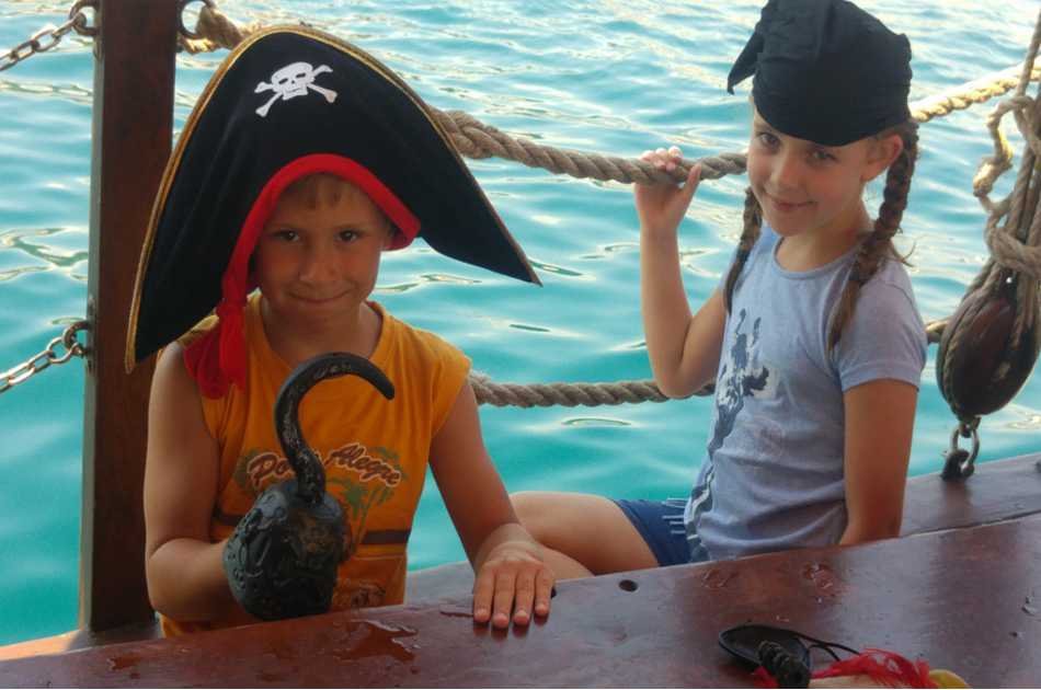 Full Day Private Pirate Cruise from Split with Lunch & Drinks