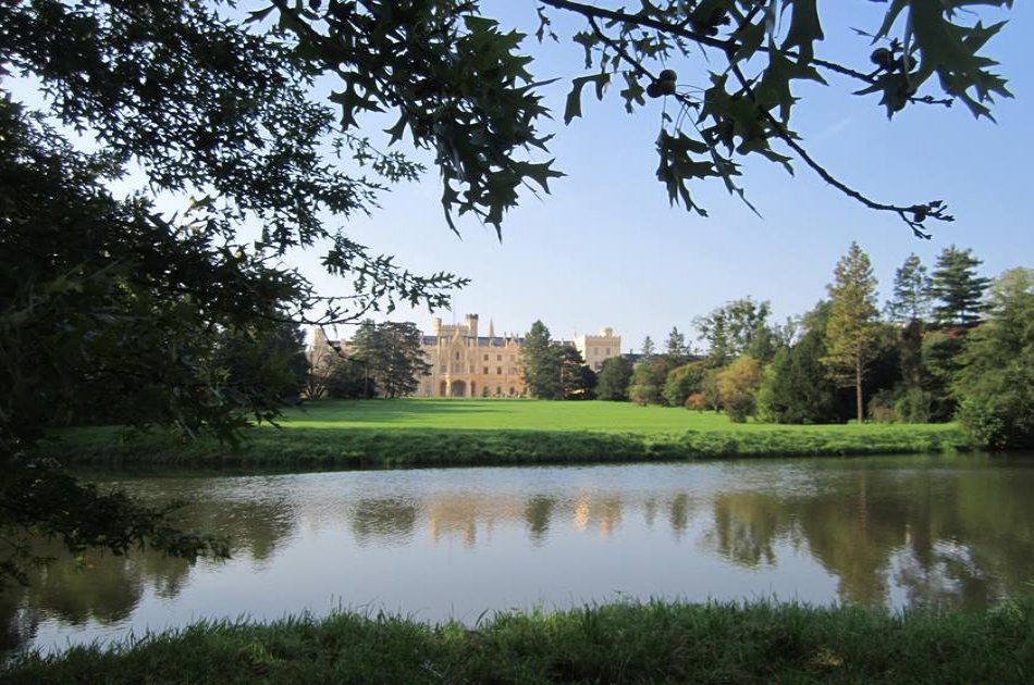 Unesco Lednice - Valtice Chateaux, wine town Mikulov, Palava Hills - Full Day Trip from Brno